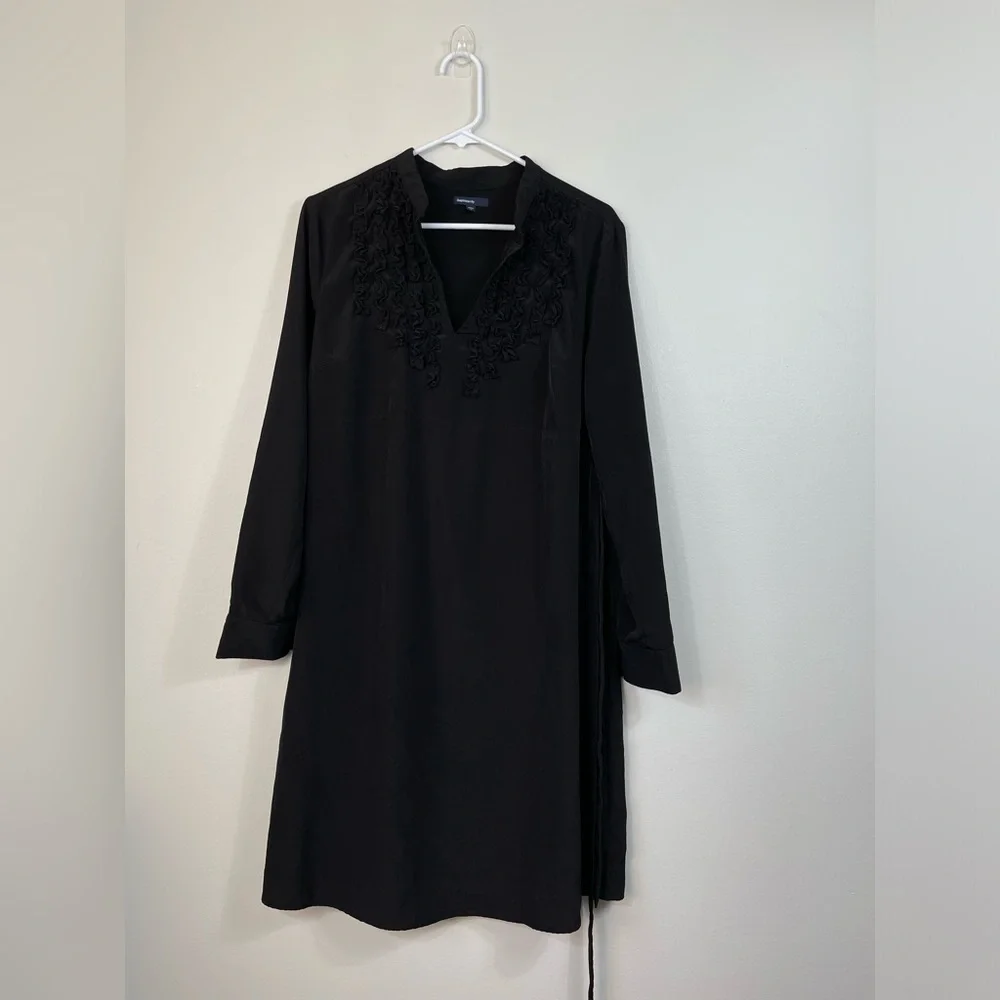 Elegant Black Dress - Picture 1 of 13